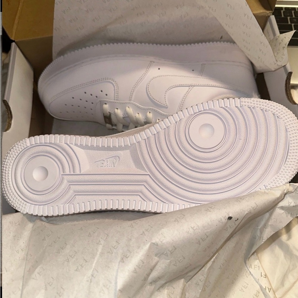 NIKE MEN Air Force Ones NEW